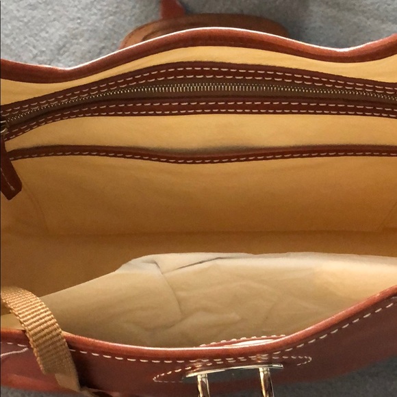 Dooney & Bourke - Picture 2 of 4